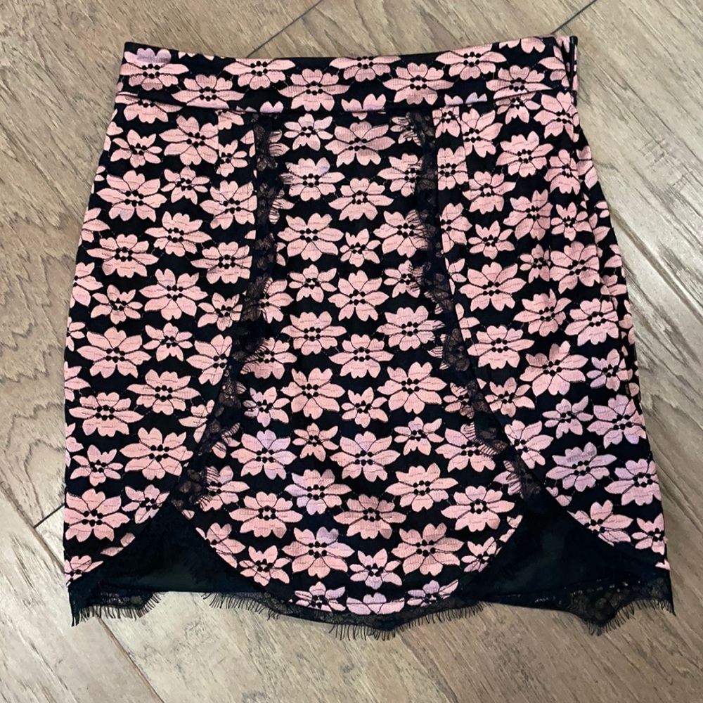 LF pink and black skirt NWT